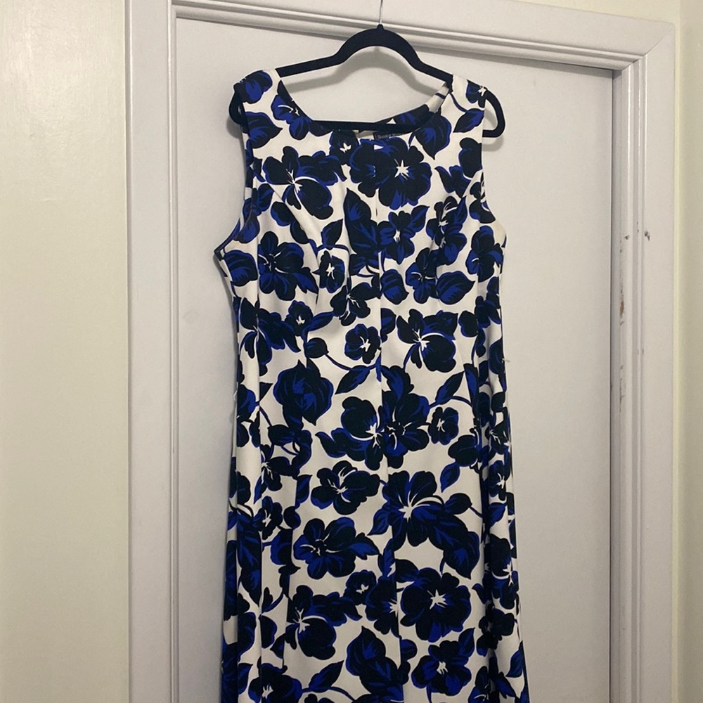 Jessica Howard Mid Length Floral Dress